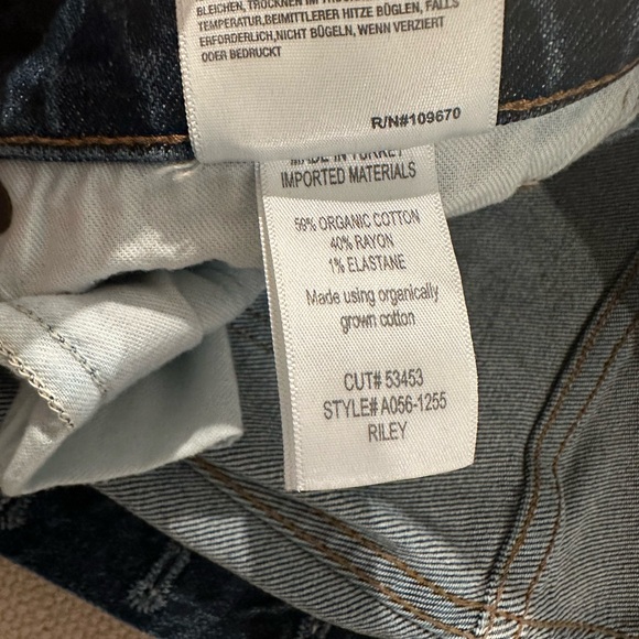 Agolde Riley. High rise straight crop stretch. Button fly. Size 27. EUC - Picture 3 of 3